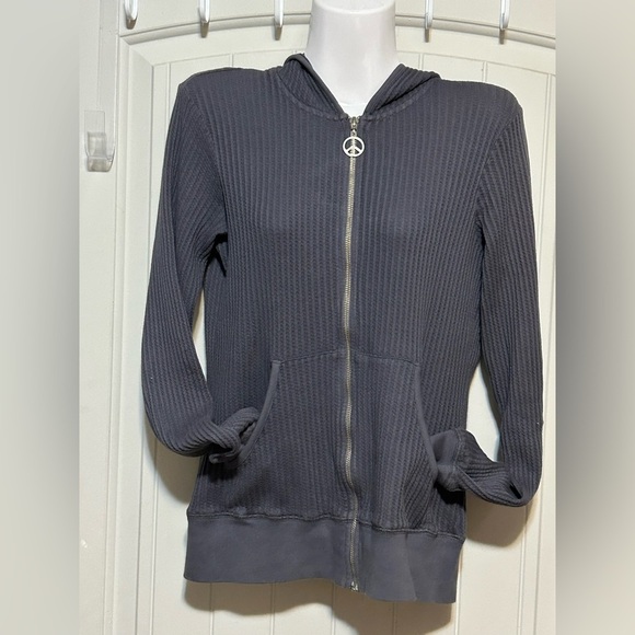 Allen Allen Jackets & Blazers - Allen Allen Charcoal Knit Sweater